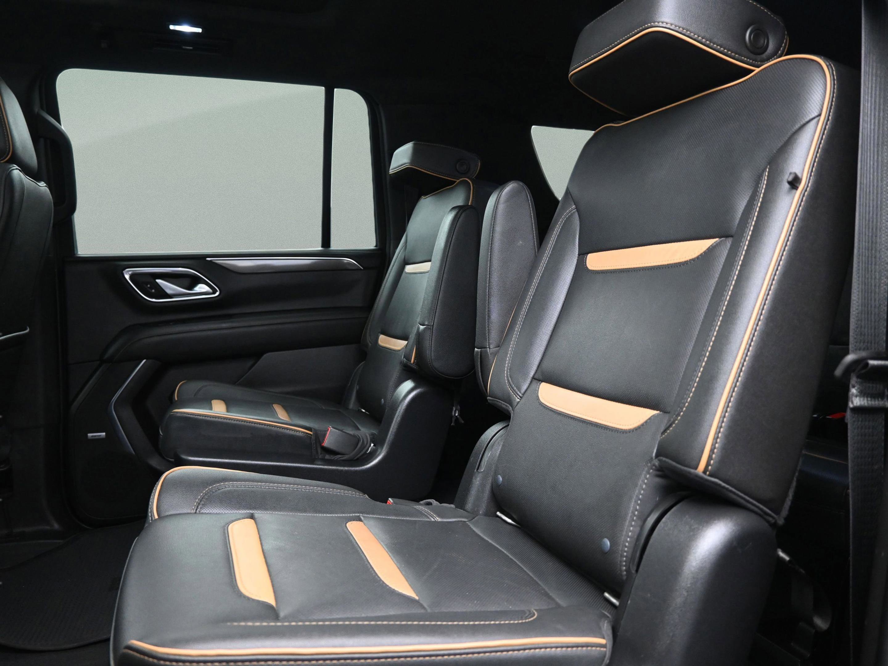 Used 2022 GMC Yukon XL AT4 image 42