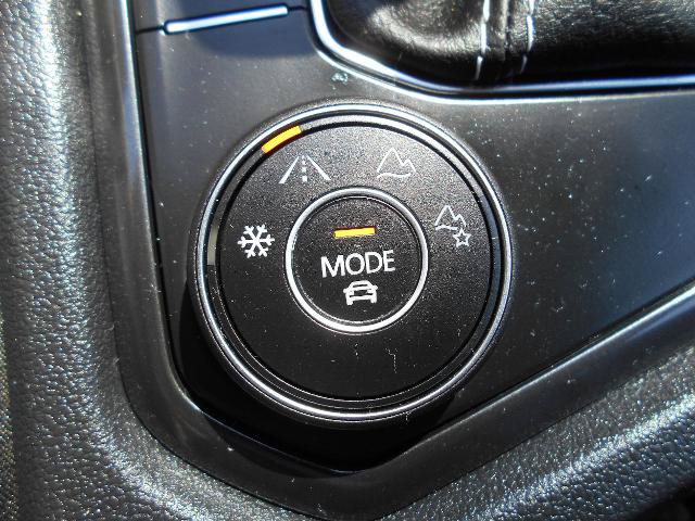 Used 2024 Volkswagen Tiguan SE R-Line AWD/4WD image 15