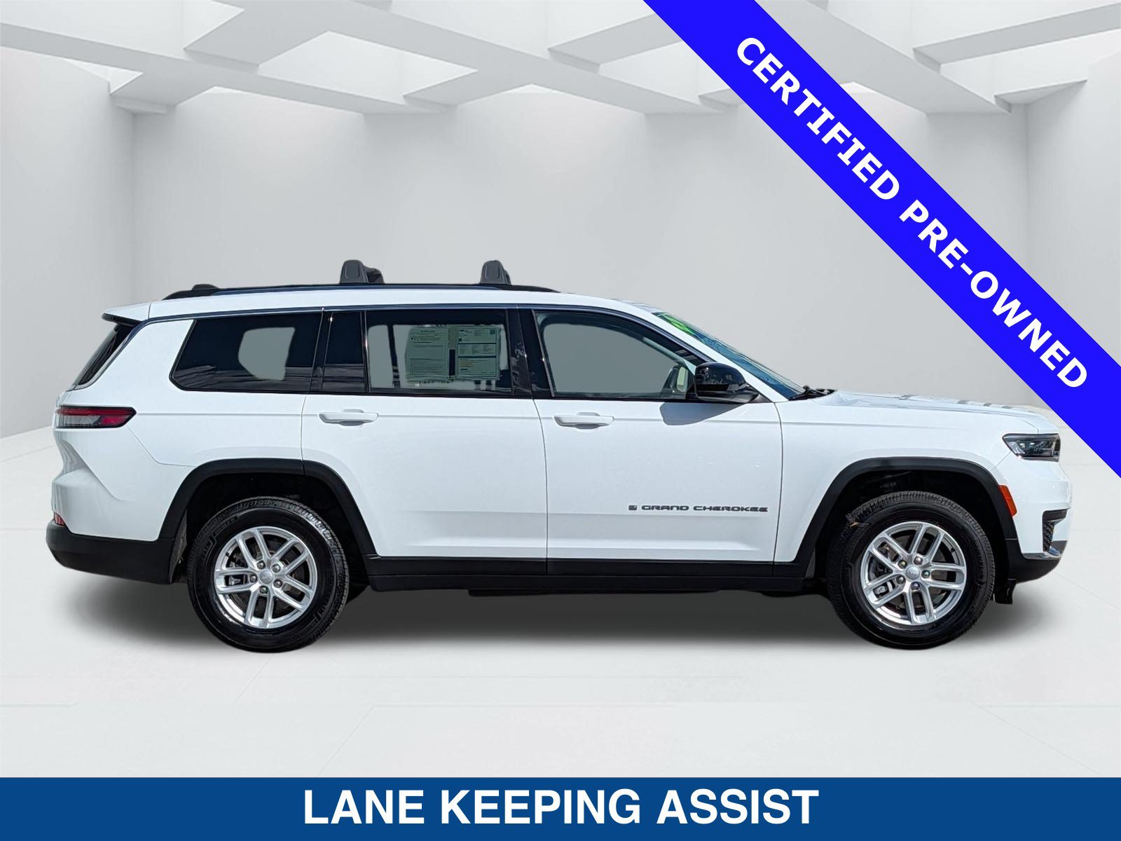 Used 2023 Jeep Grand Cherokee L Laredo w/ Trailer Tow Group (B) AWD/4WD image 4