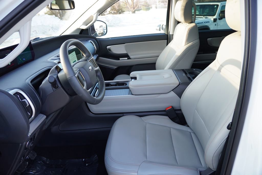 Certified 2025 Ford Expedition Active image 17