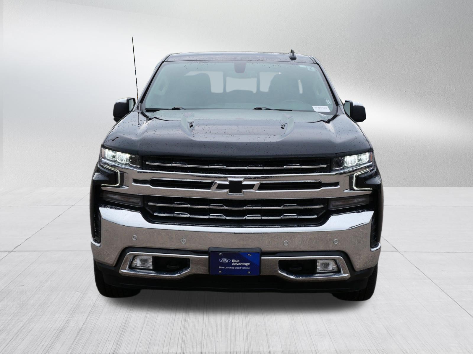 Used 2022 Chevrolet Silverado 1500 LTZ w/ LTZ Convenience Package II AWD/4WD image 2
