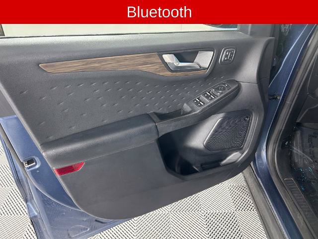 Certified 2020 Ford Escape Titanium w/ Titanium Premium Package 2.0 AWD/4WD image 9