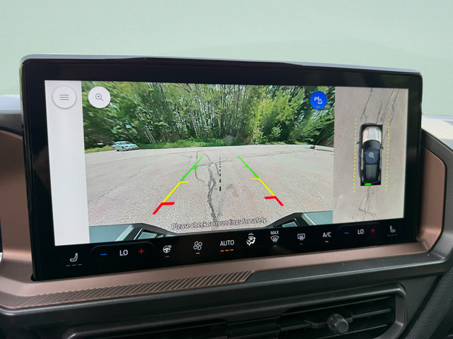 Certified 2025 Ford Bronco Sport Outer Banks w/ Outer Banks Tech Package+ AWD/4WD image 11