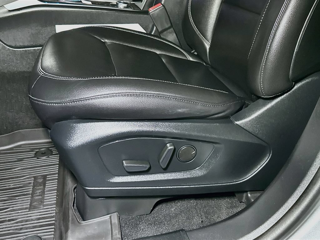 Certified 2020 Ford Explorer XLT w/ Equipment Group 202A AWD/4WD image 16