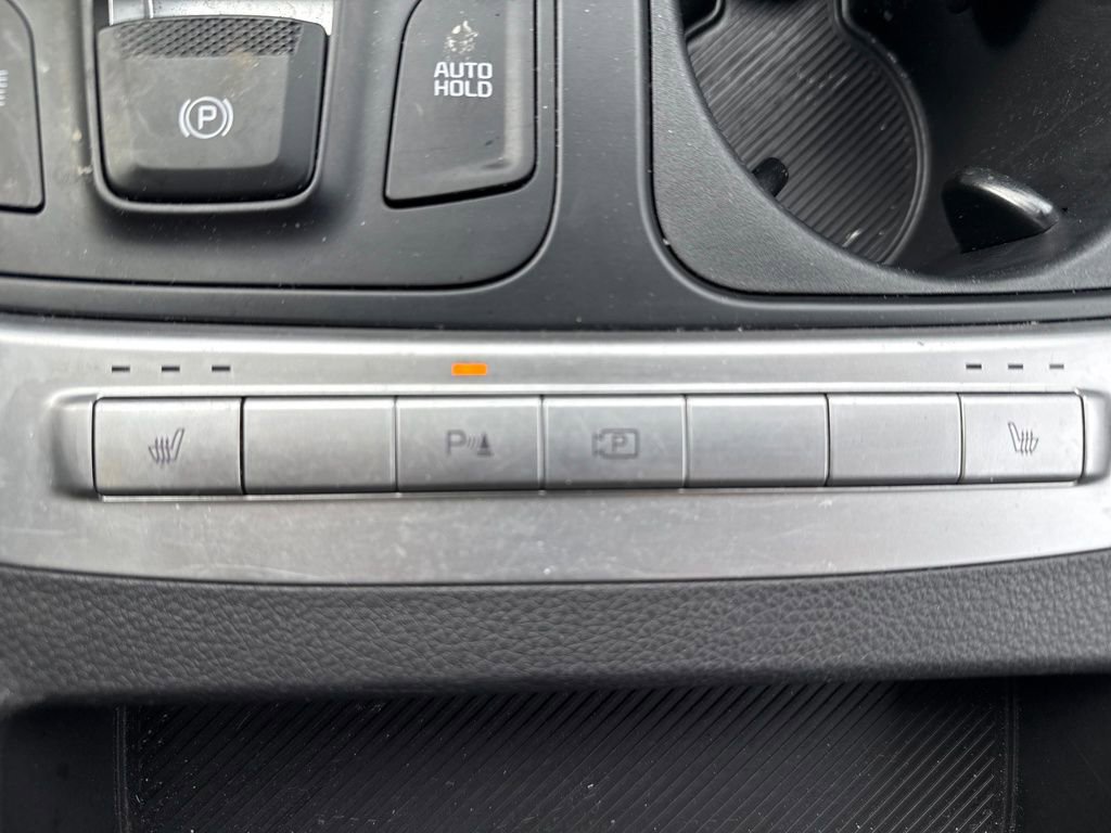 Used 2025 Kia Carnival image 44