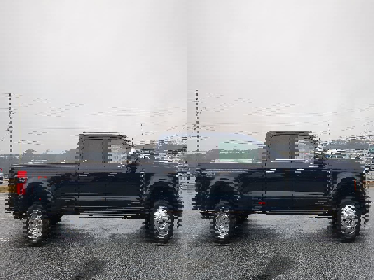 Certified 2024 Ford F450 Platinum w/ FX4 Off-Road Package image 6