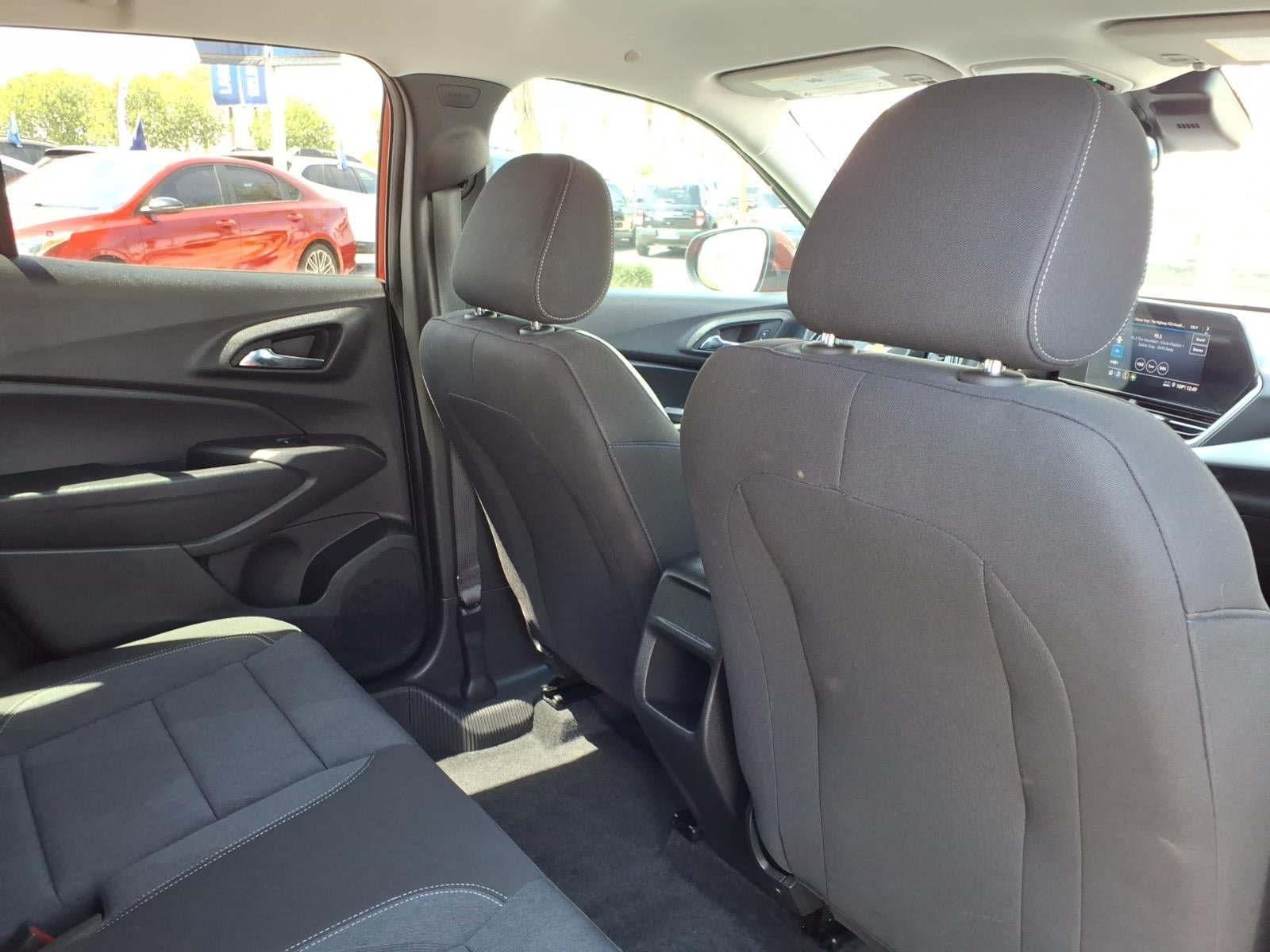 Used 2024 Chevrolet Trax LS w/ LS Convenience Package FWD image 13