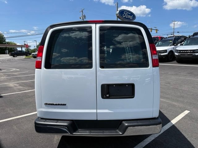 Used 2025 Chevrolet Express 2500 w/ Driver Convenience Package RWD image 4