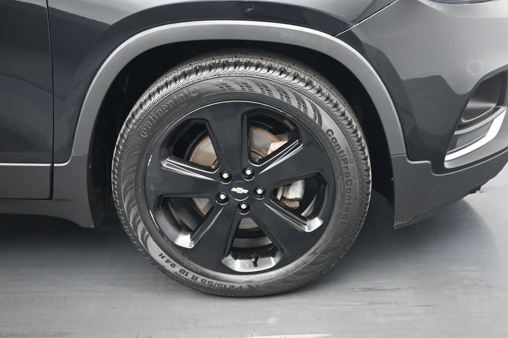 Used 2018 Chevrolet Trax Premier w/ Midnight Edition FWD image 26