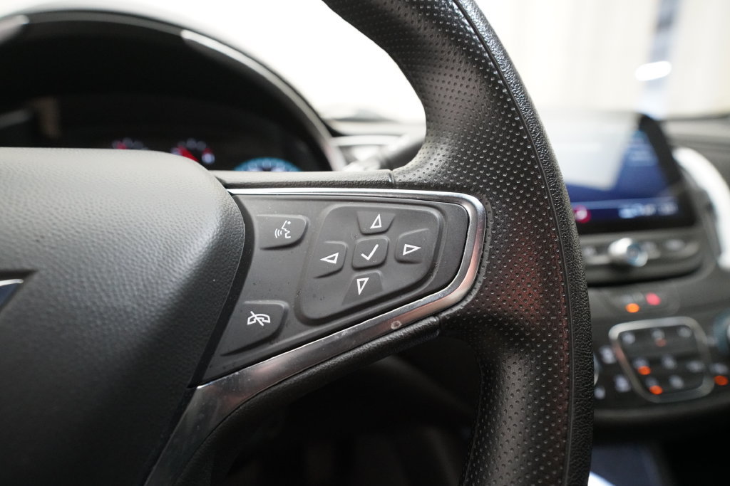 Used 2025 Chevrolet Malibu LT FWD image 18