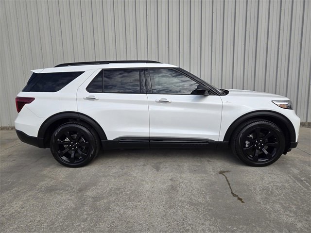 Certified 2023 Ford Explorer ST-Line w/ Class IV Trailer Tow Package image 2
