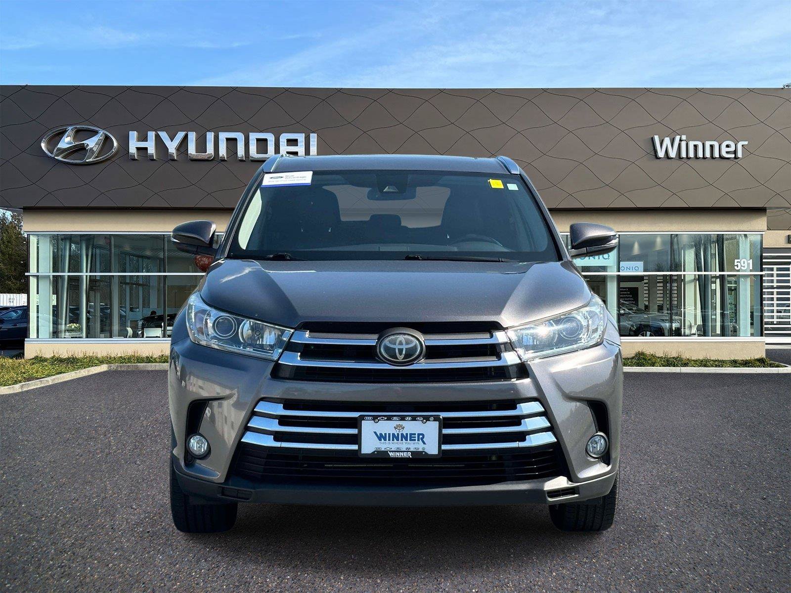 Used 2018 Toyota Highlander Limited AWD/4WD image 6