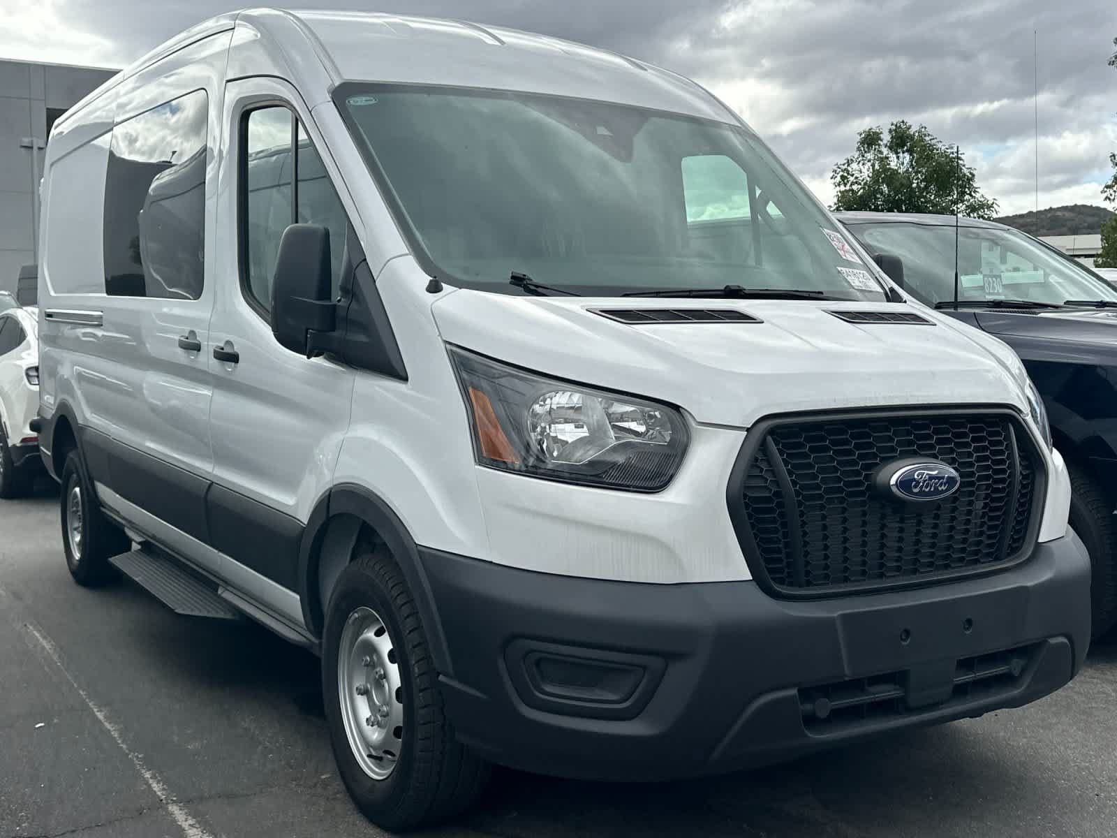 Certified 2024 Ford Transit 250 148 Medium Roof RWD image 3