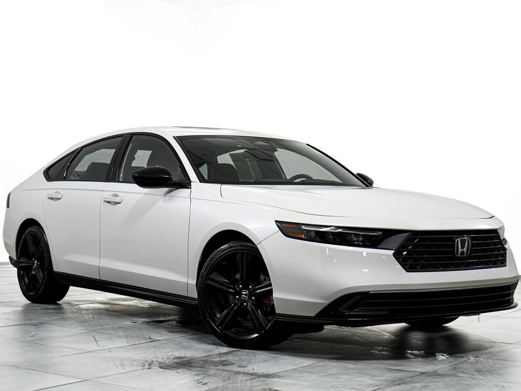 Used 2023 Honda Accord Sport image 1