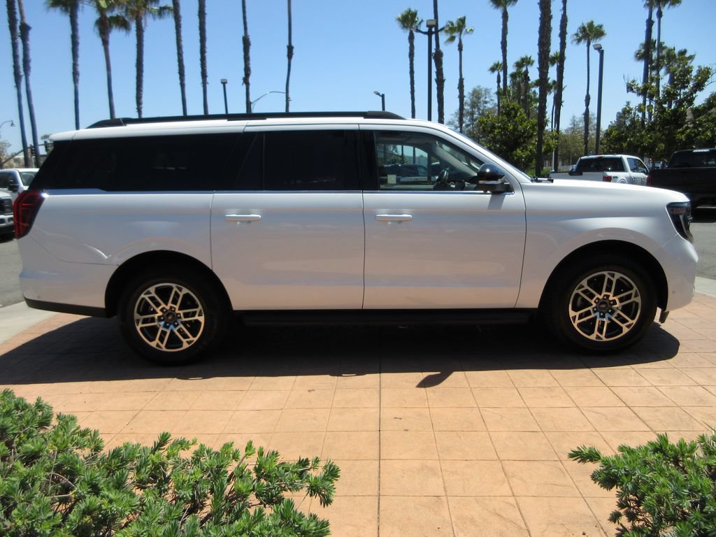 Certified 2025 Ford Expedition Max Active RWD image 5