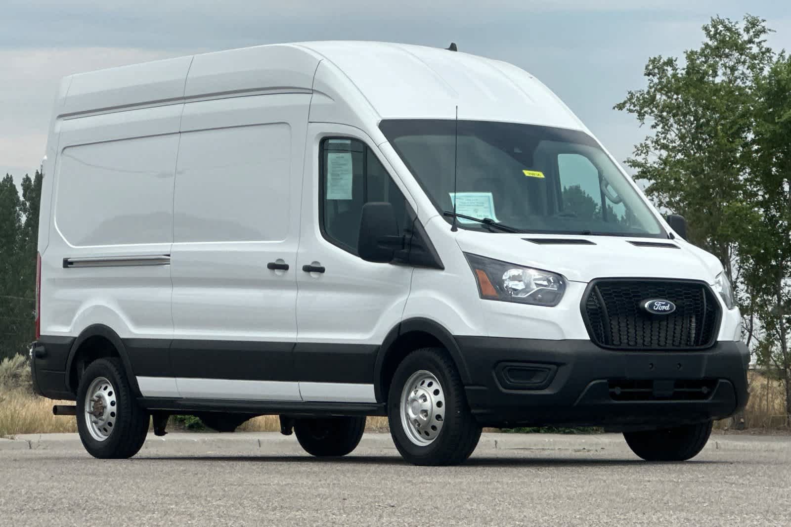 Certified 2025 Ford Transit 250 148 High Roof AWD image 9