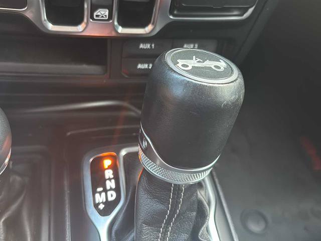Used 2018 Jeep Wrangler Unlimited Sahara AWD/4WD image 15