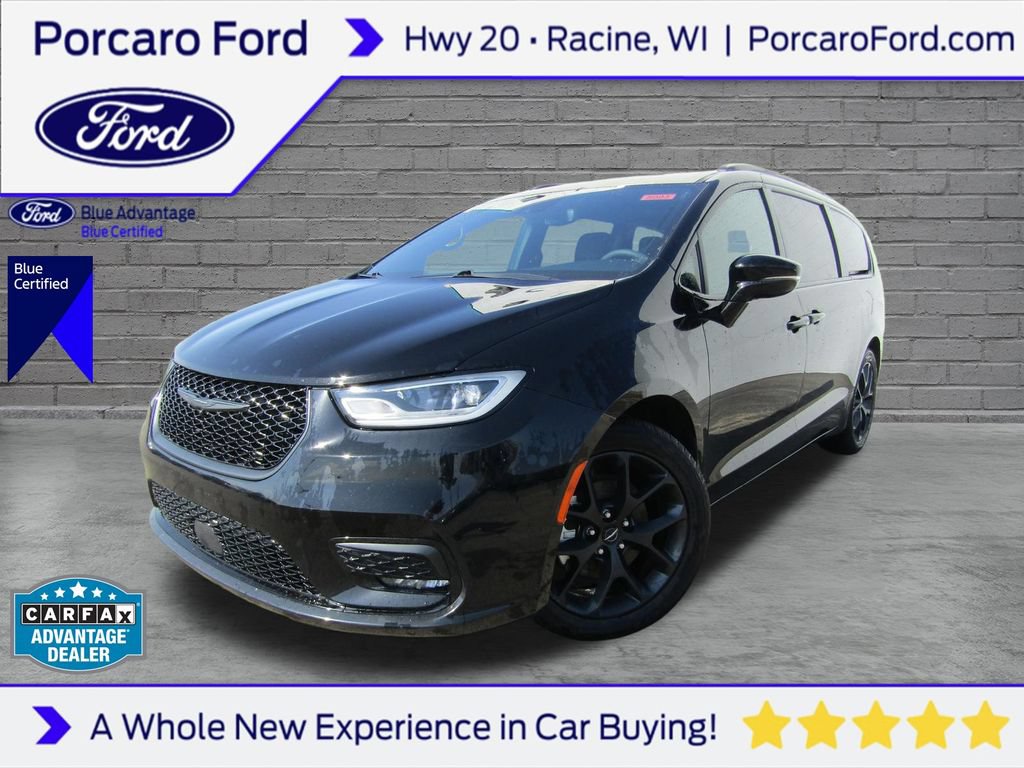 Used 2025 Chrysler Pacifica Limited FWD image 1