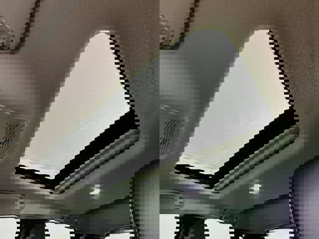 Used 2021 MAZDA CX-30 FWD 2.5 S w/ Premium Package image 32