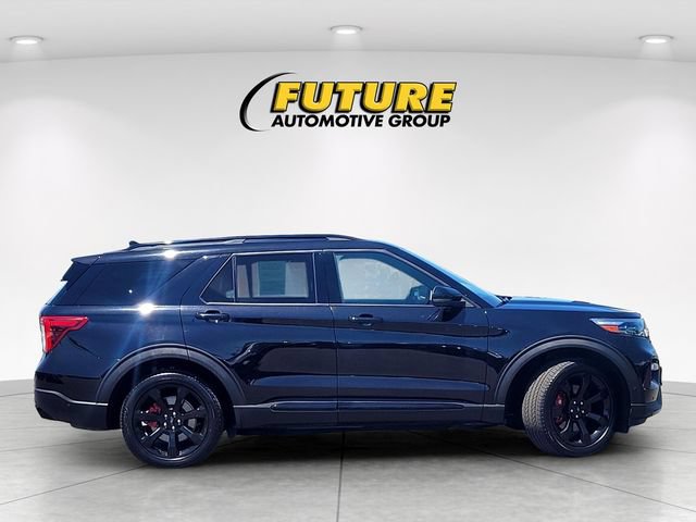Certified 2020 Ford Explorer ST w/ ST Street Pack AWD/4WD image 3