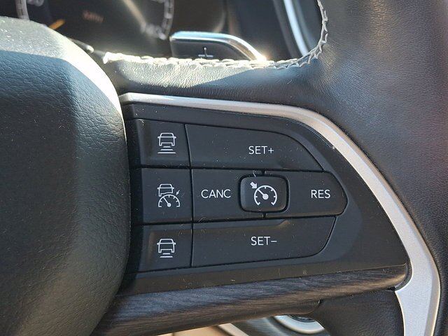 Used 2021 Jeep Grand Cherokee L Limited w/ Luxury Tech Group II AWD/4WD image 25