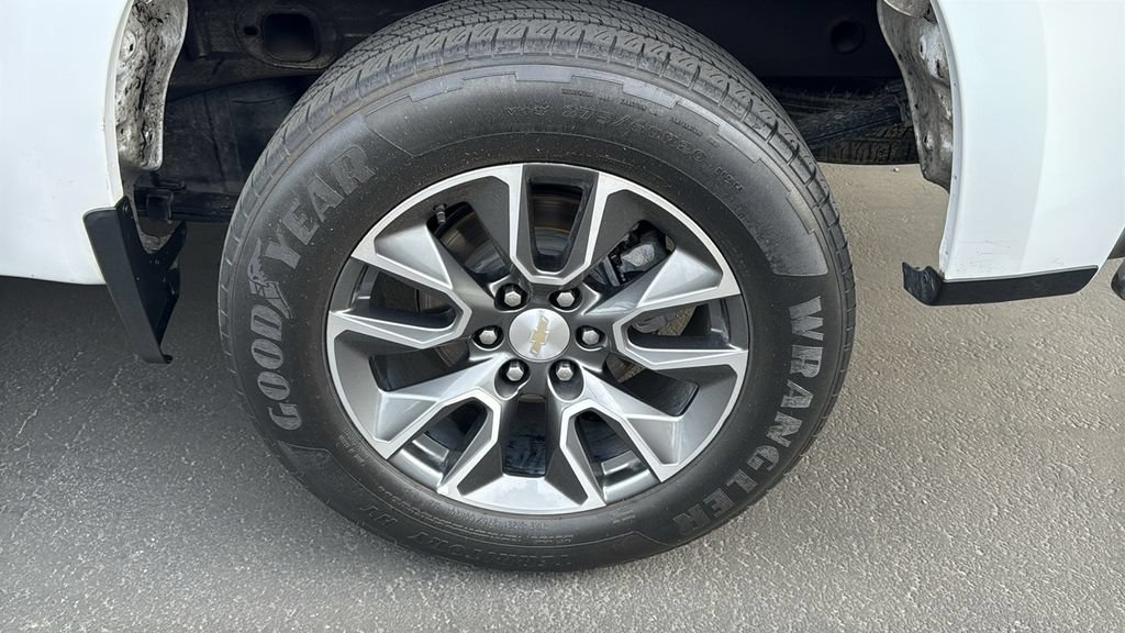 Used 2023 Chevrolet Silverado 1500 LT RWD image 9