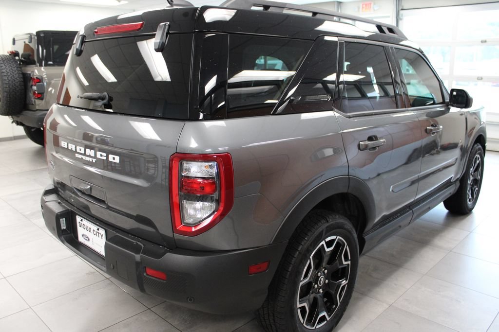 Certified 2025 Ford Bronco Sport Outer Banks AWD/4WD image 5