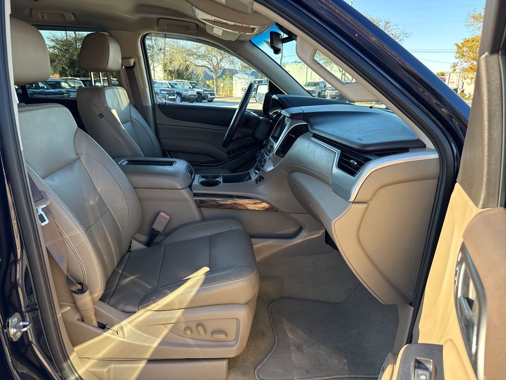 Used 2017 GMC Yukon SLT w/ Premium Edition image 24