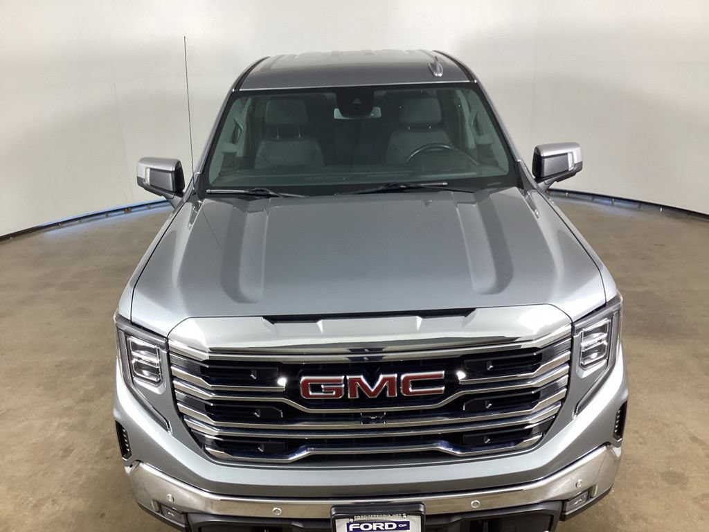 Used 2023 GMC Sierra 1500 SLT w/ SLT Convenience Package AWD/4WD image 4