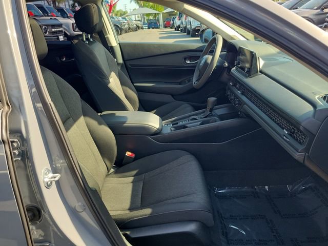 Used 2025 Honda Accord SE image 18