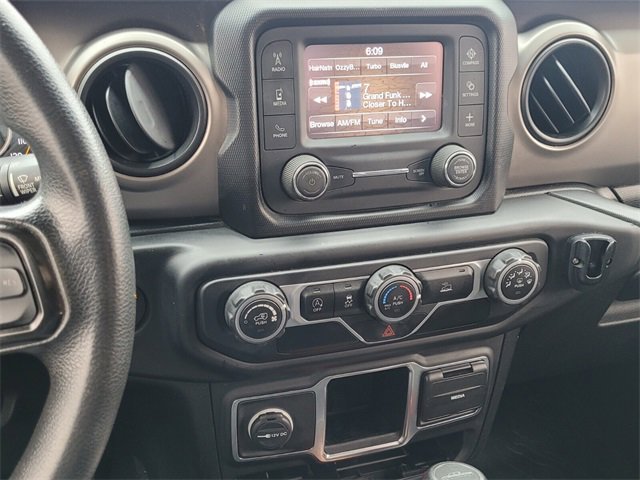 Used 2021 Jeep Gladiator Sport image 18