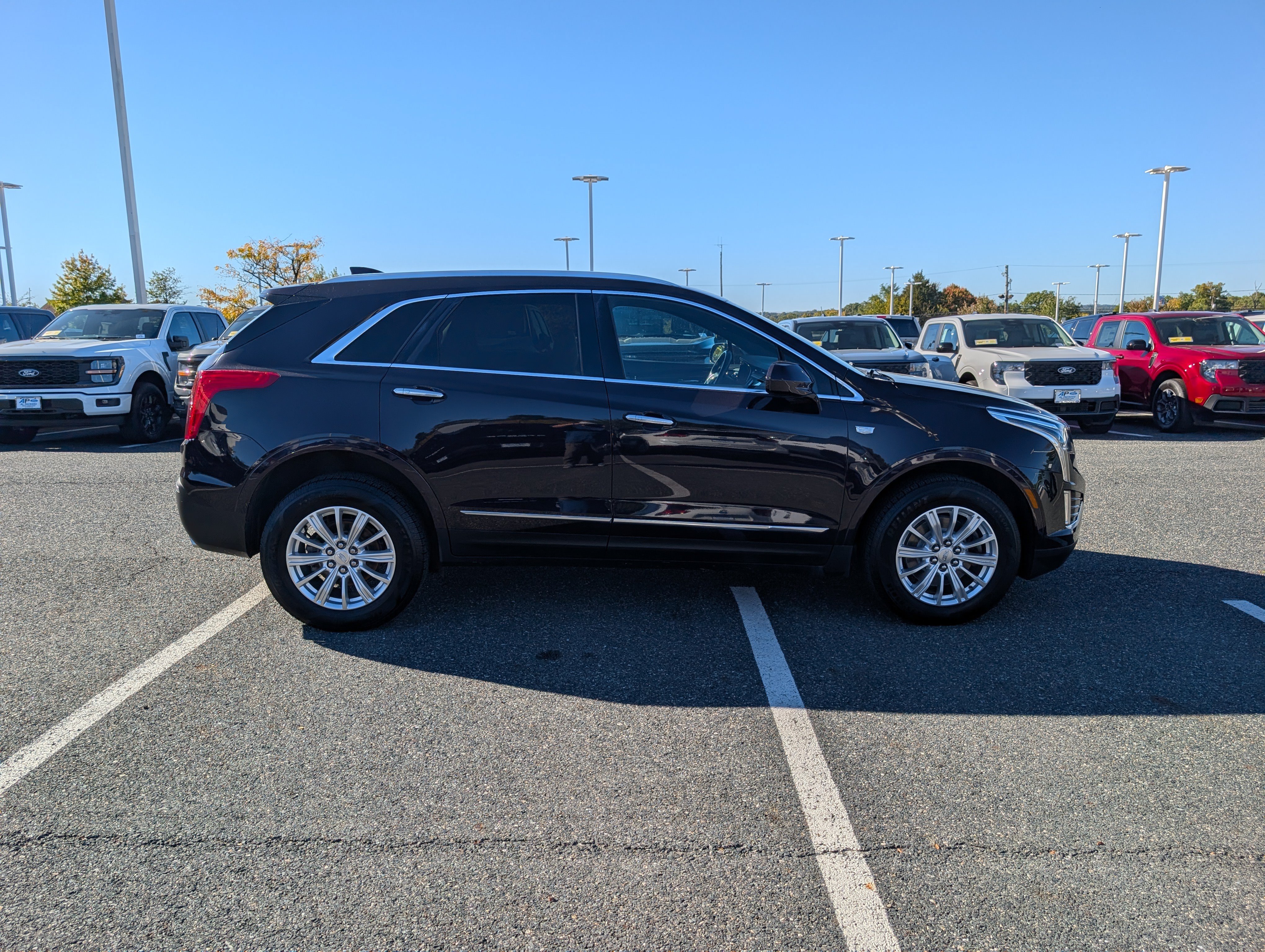 Used 2018 Cadillac XT5 AWD image 3
