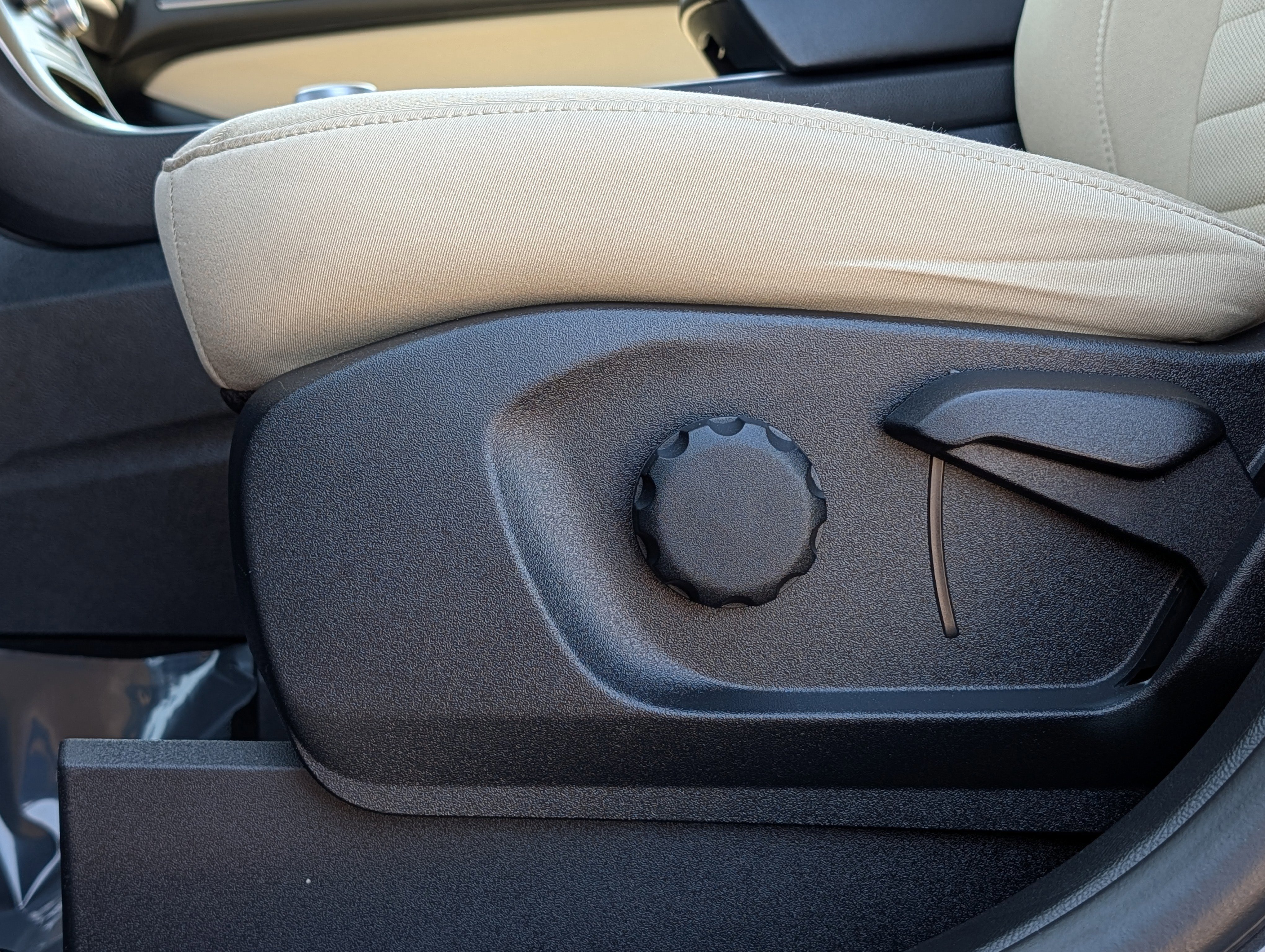 Certified 2024 Ford Edge SE image 22