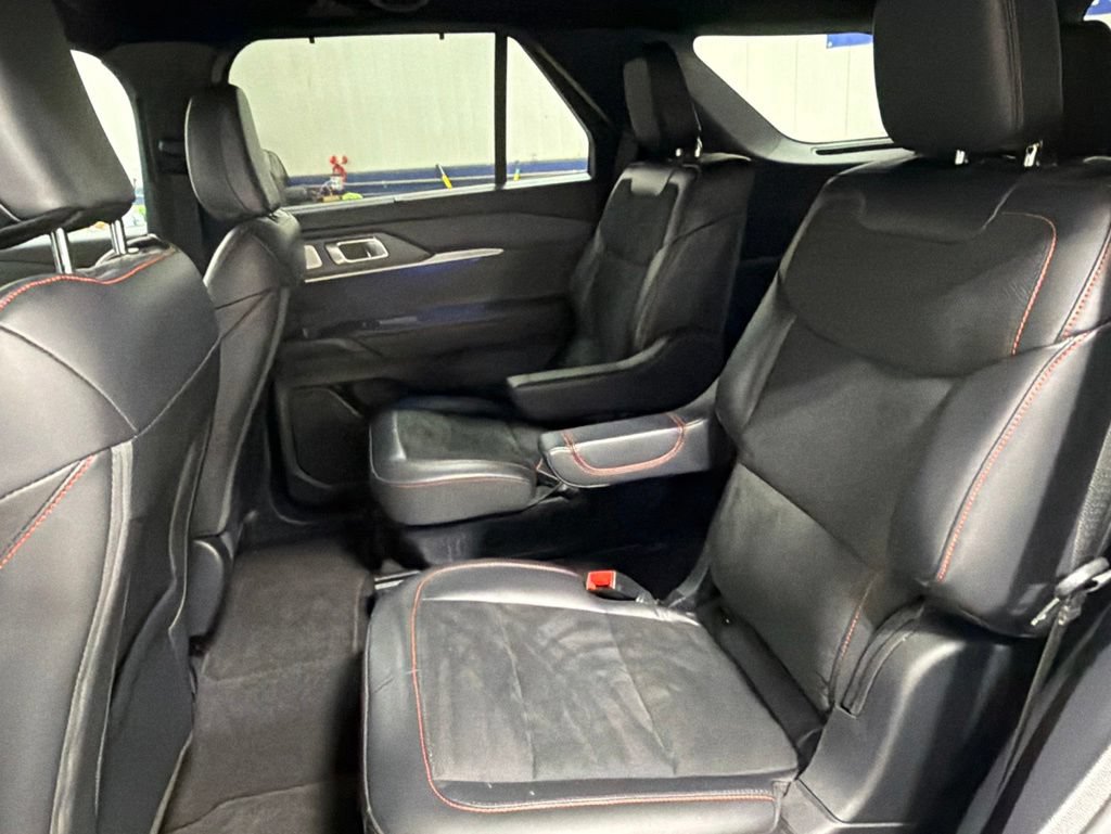 Certified 2025 Ford Explorer ST AWD/4WD image 12