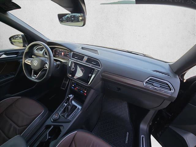 Used 2024 Volkswagen Tiguan SEL R-Line w/ MDO Package, Two-Row AWD/4WD image 22
