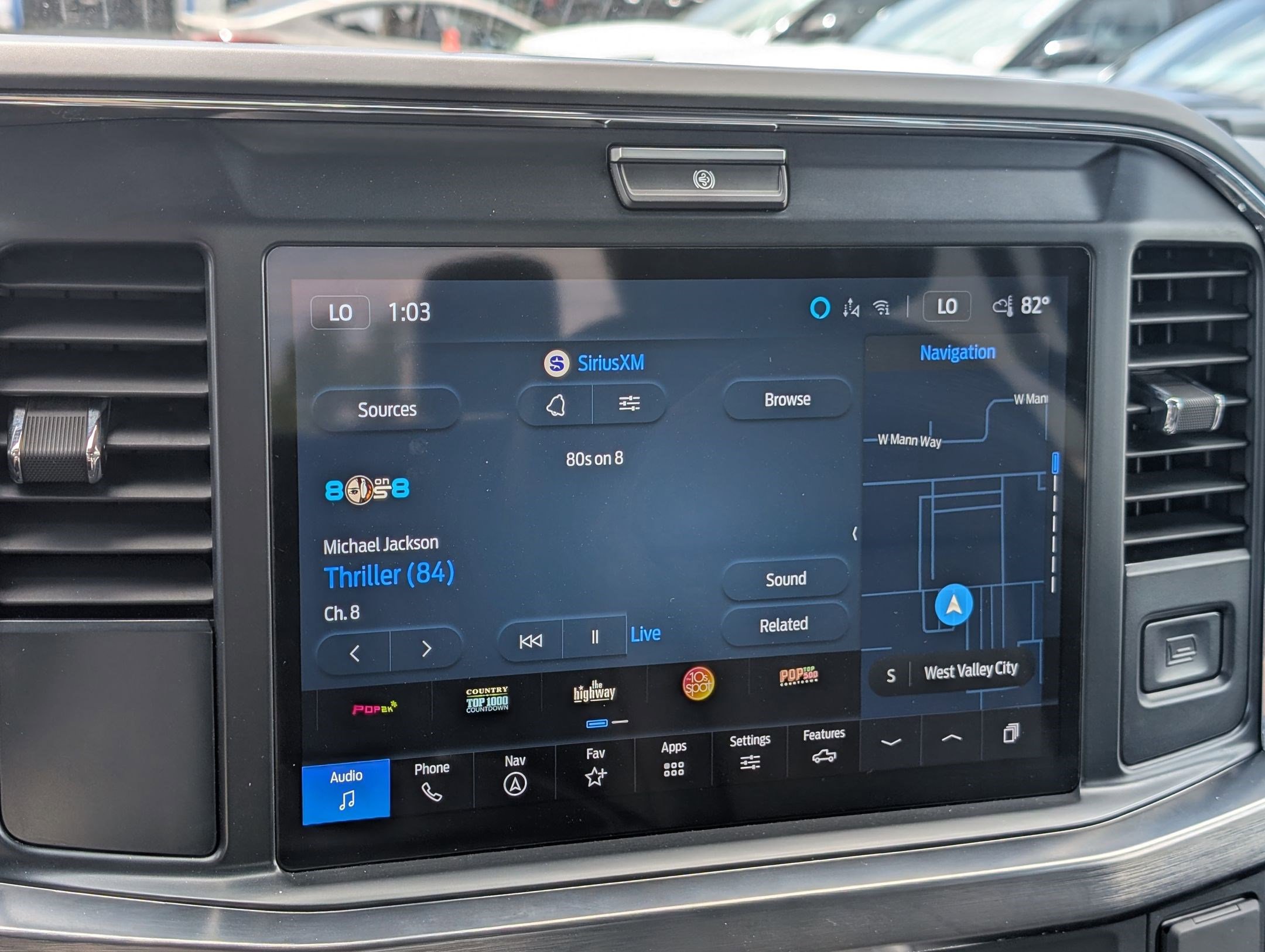 Certified 2025 Ford F350 Lariat AWD/4WD image 27
