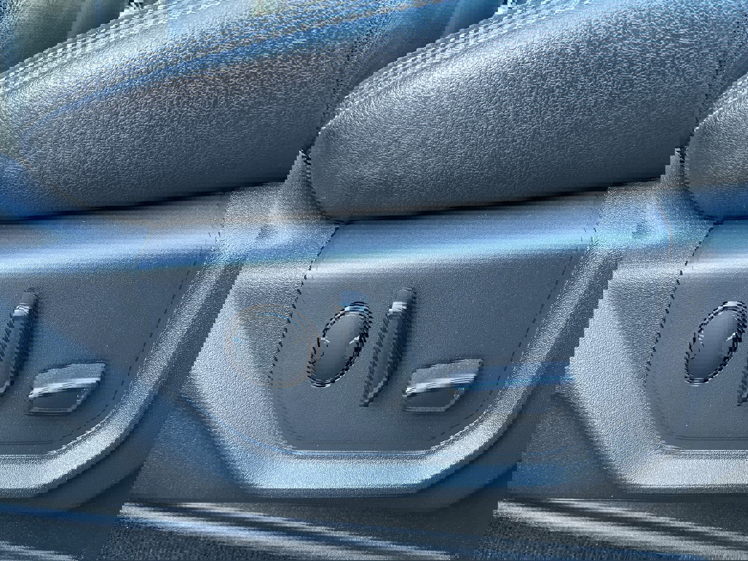 Certified 2022 Ford F250 Lariat w/ Black Appearance Package image 19