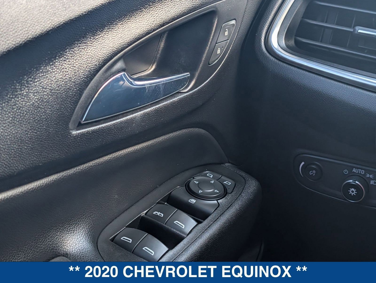 Used 2020 Chevrolet Equinox LT image 23