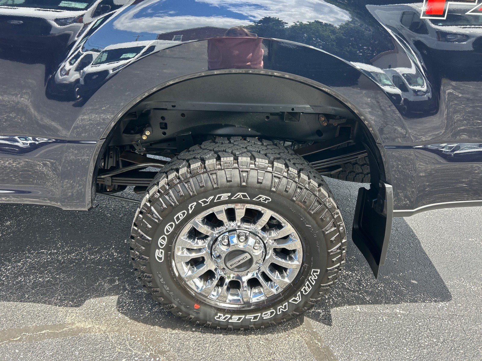 Certified 2022 Ford F350 XLT w/ XLT Premium Package AWD/4WD image 31