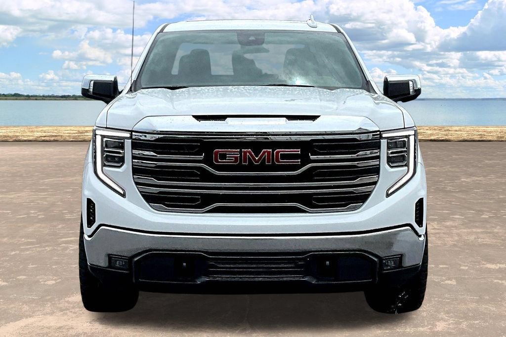 Used 2026 GMC Sierra 1500 SLT AWD/4WD image 2