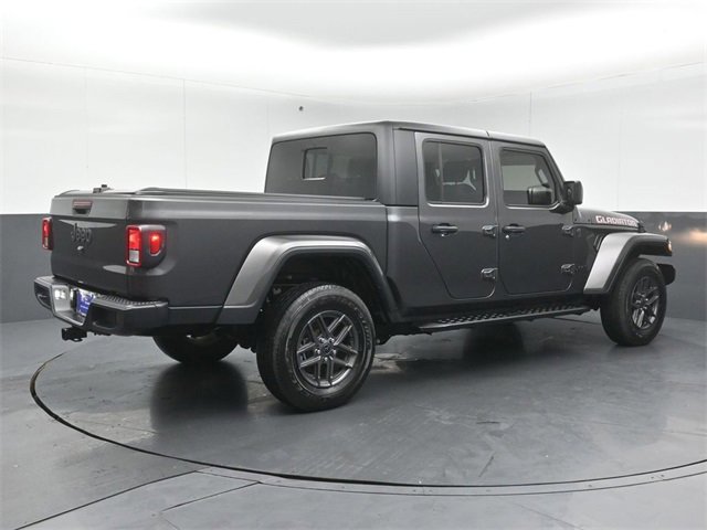 Used 2024 Jeep Gladiator Sport image 13