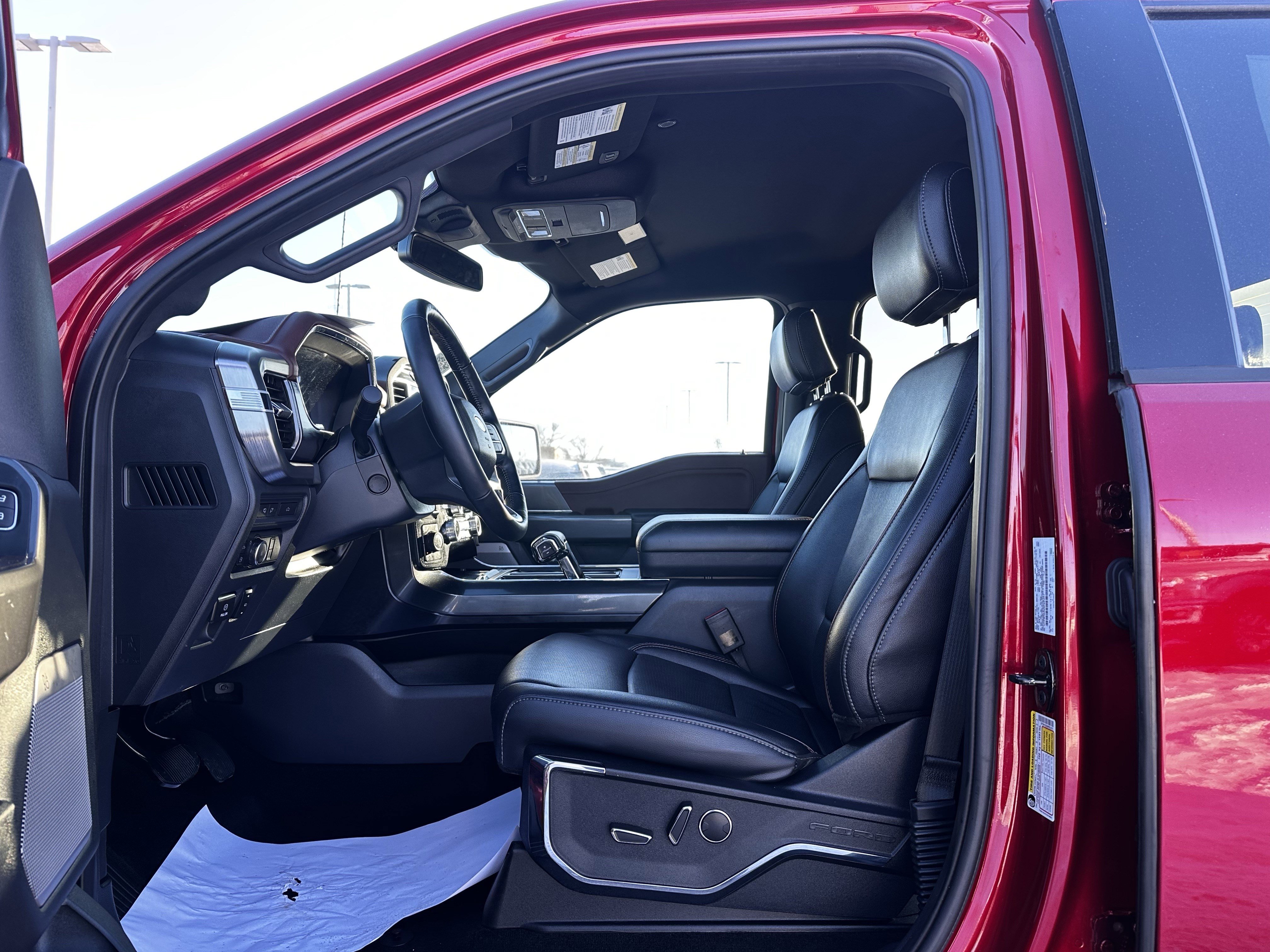 Certified 2022 Ford F150 Lariat w/ Equipment Group 502A High image 18