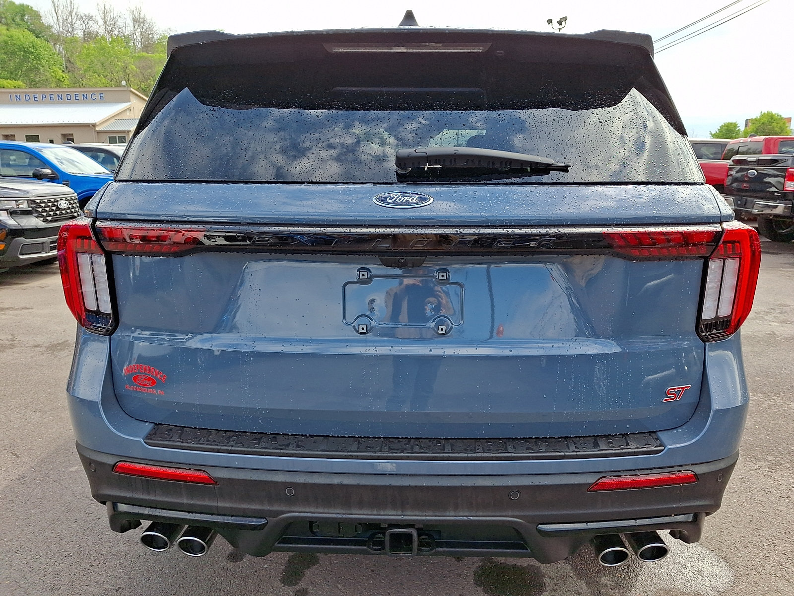 Certified 2025 Ford Explorer ST AWD/4WD image 9
