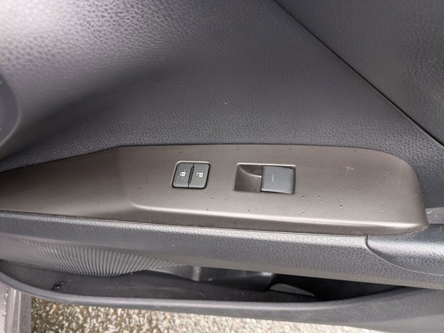 Used 2023 Toyota Camry SE image 33