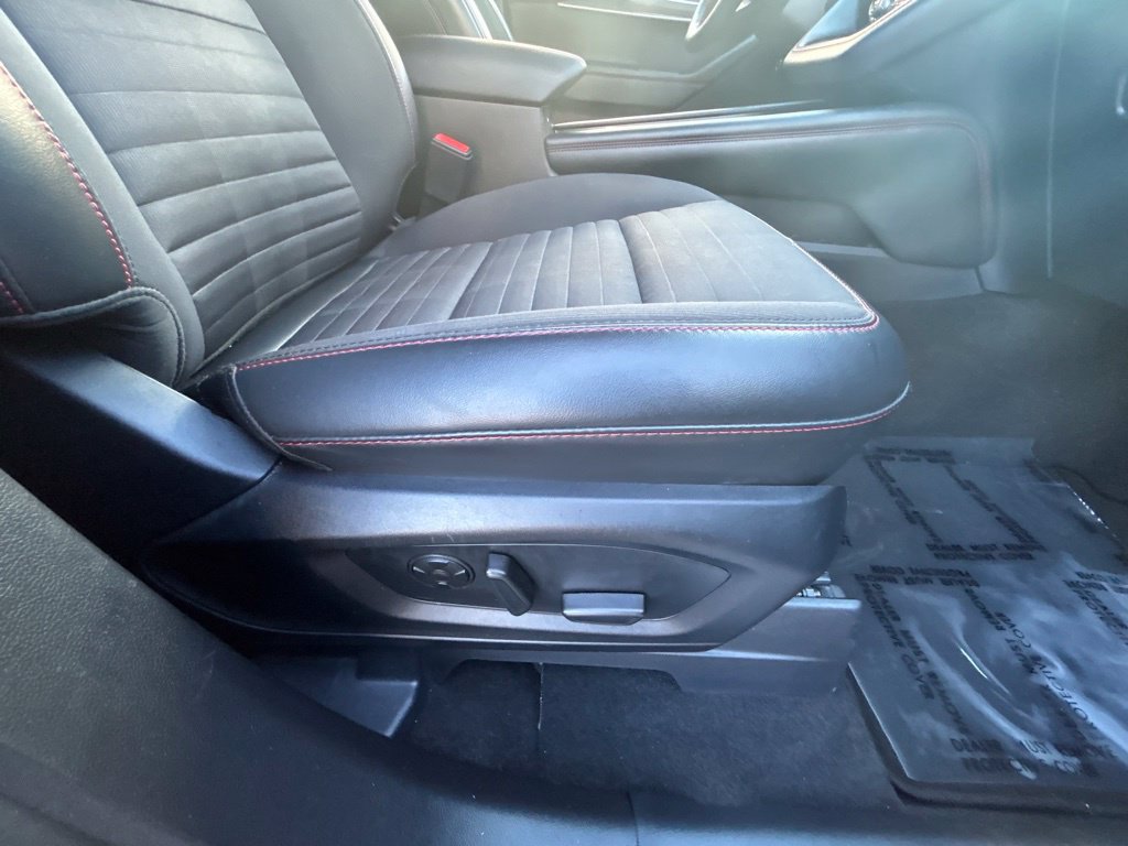 Certified 2025 Ford Explorer ST-Line w/ Premium Package RWD image 23