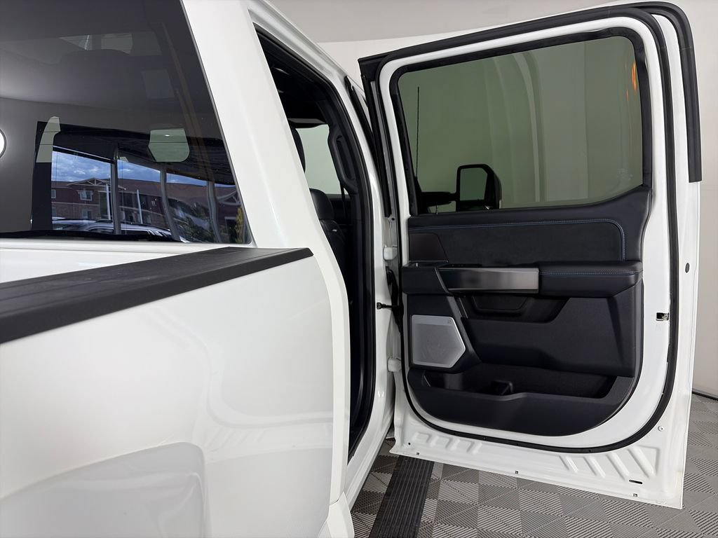 Certified 2026 Ford F450 Platinum w/ FX4 Off-Road Package AWD/4WD image 29