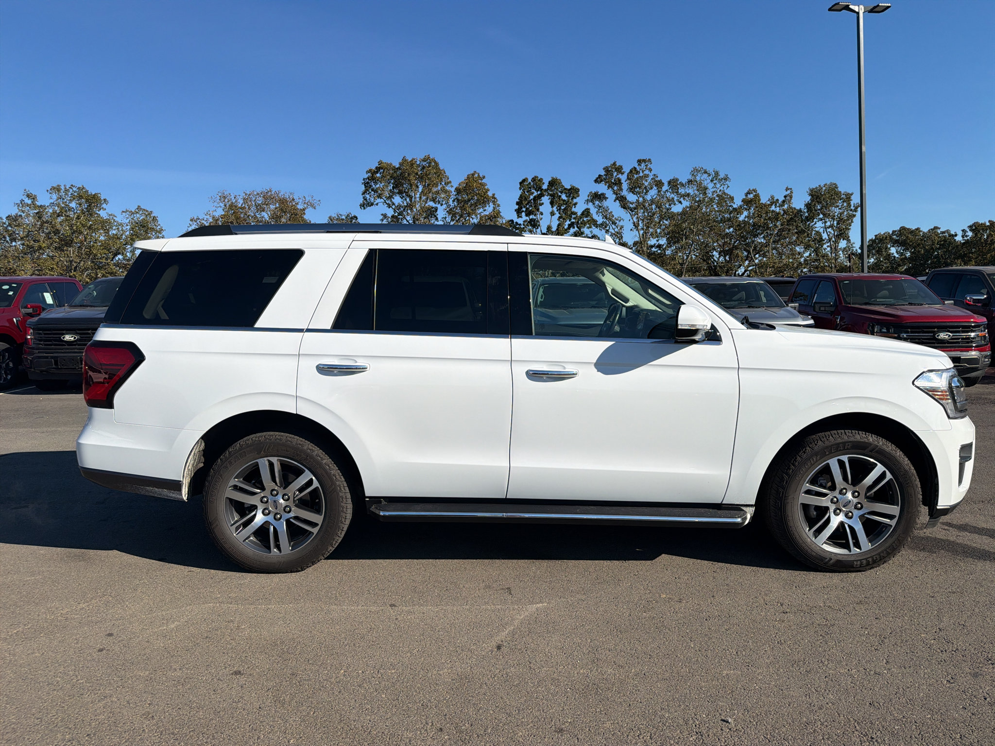 Certified 2023 Ford Expedition Limited AWD/4WD image 6