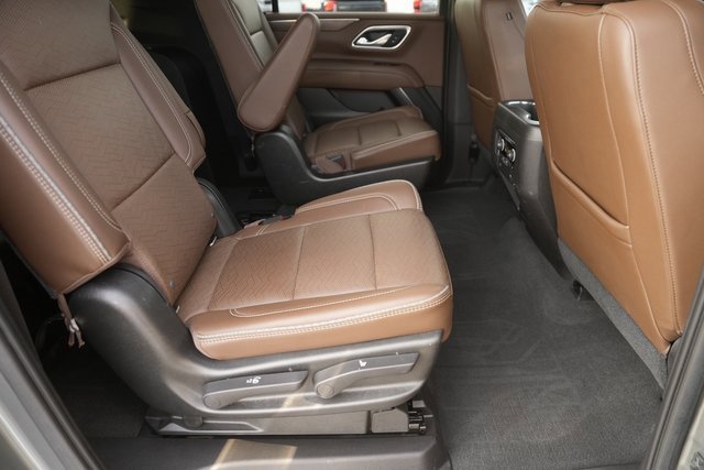 Used 2021 Chevrolet Suburban High Country w/ Max Trailering Package image 17
