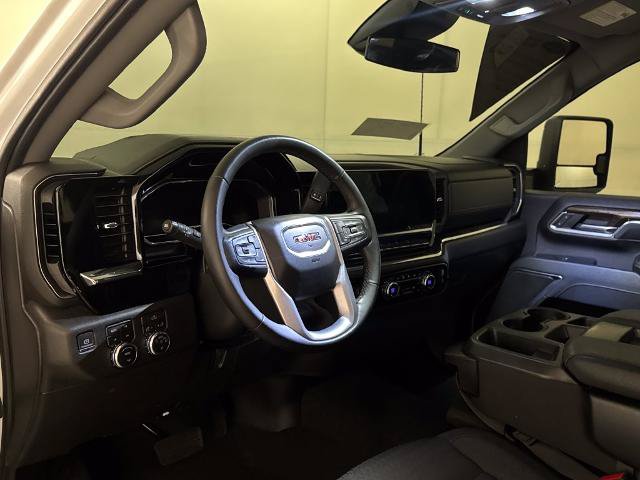 Used 2024 GMC Sierra 2500 SLE AWD/4WD image 6