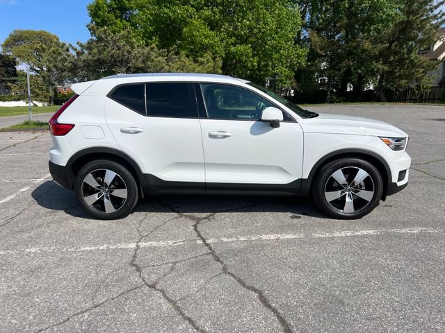 Used 2020 Volvo XC40 T5 Momentum w/ Protection Package Premier AWD/4WD image 12